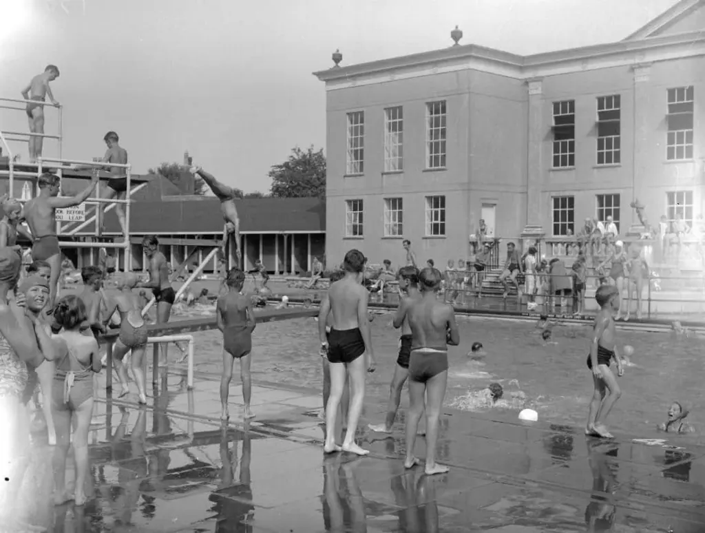 winchester-lido-old-2